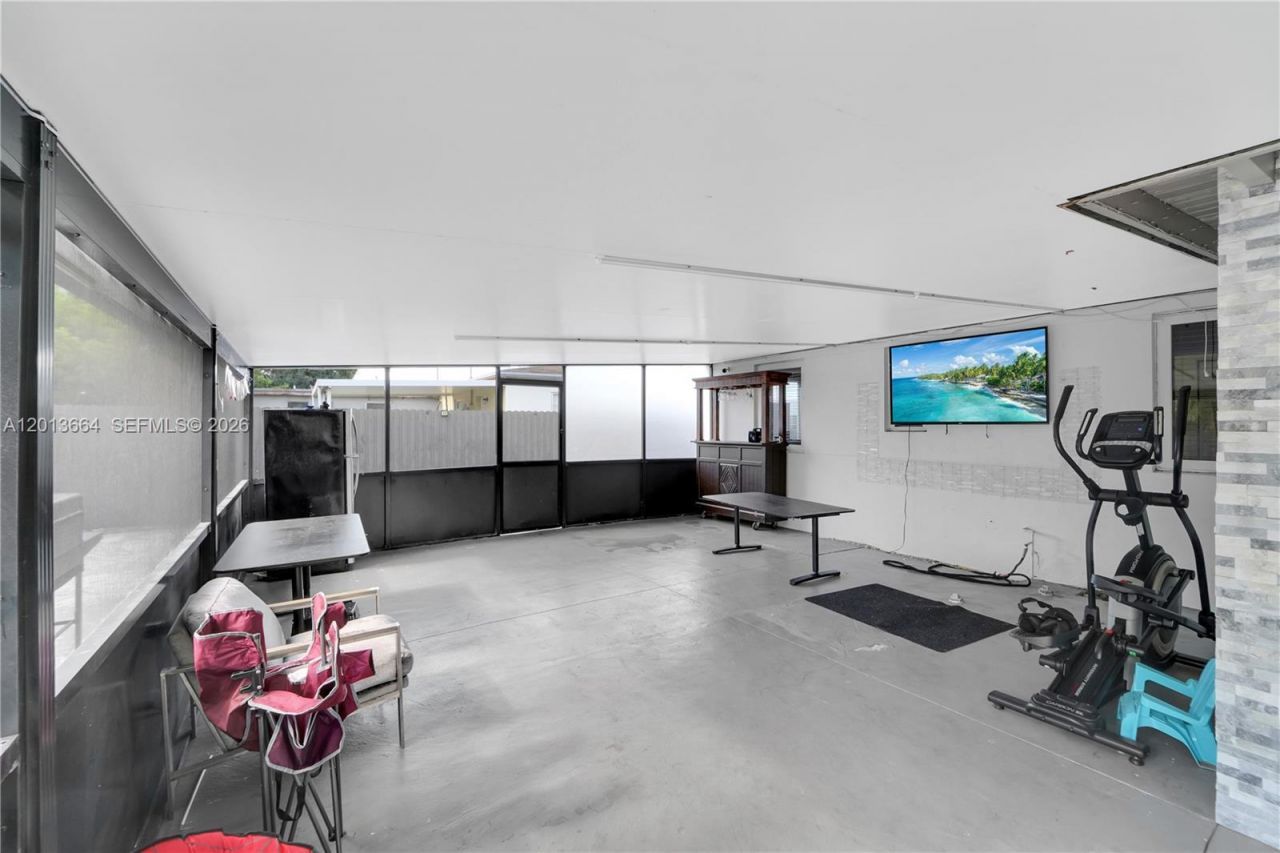 9425 NW 36th Ave , Miami, FL 33147 Photo