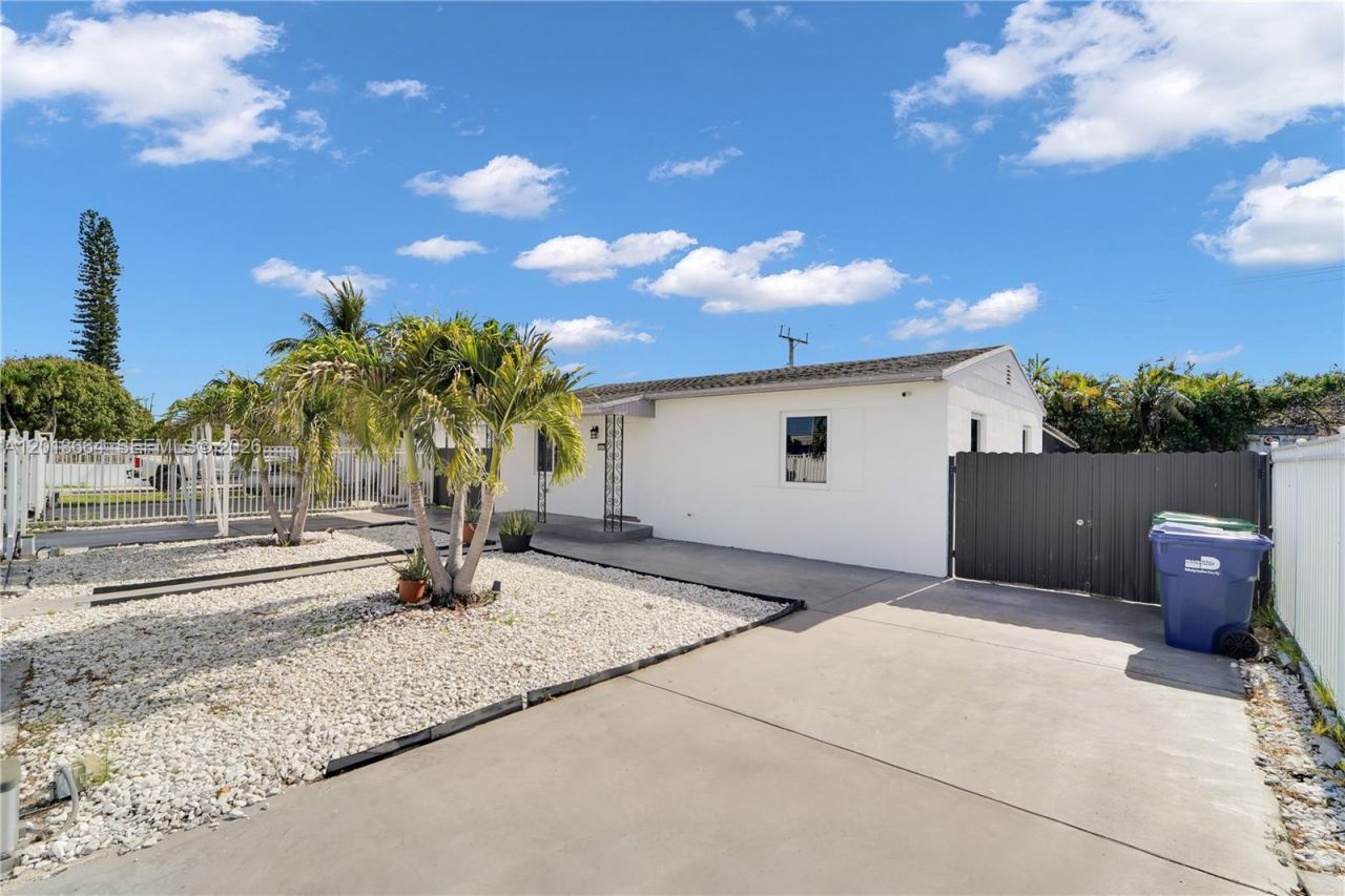 9425 NW 36th Ave , Miami, FL 33147 Photo