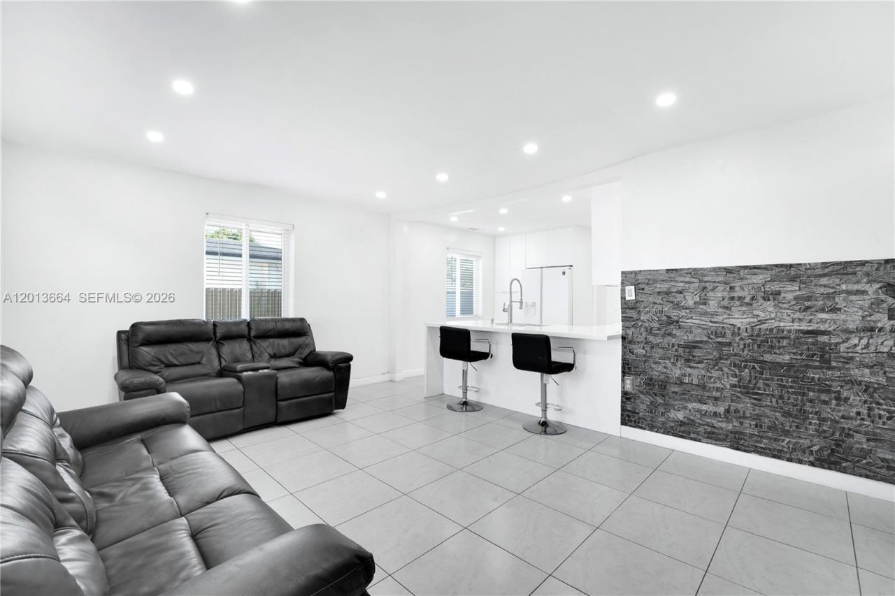 9425 NW 36th Ave , Miami, FL 33147 Photo