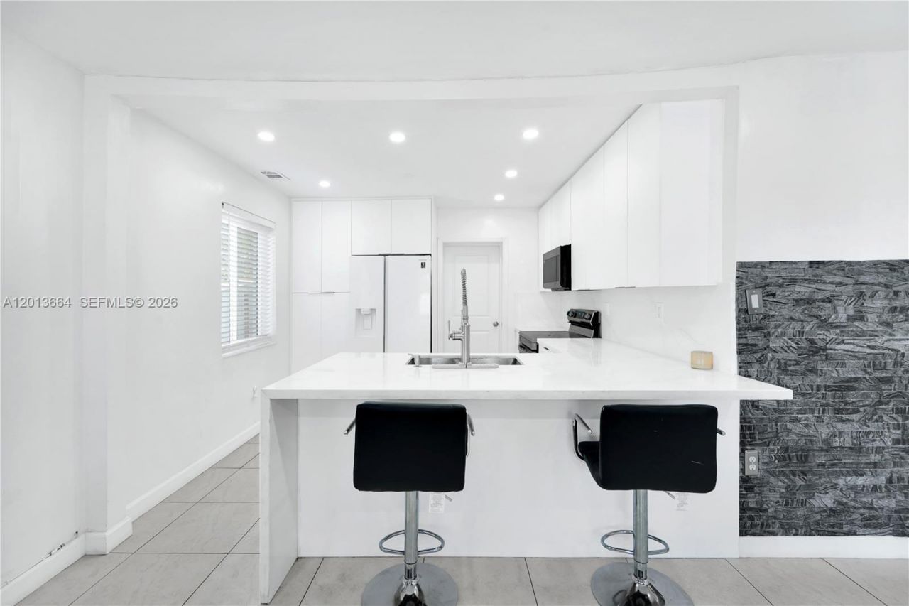 9425 NW 36th Ave , Miami, FL 33147 Photo