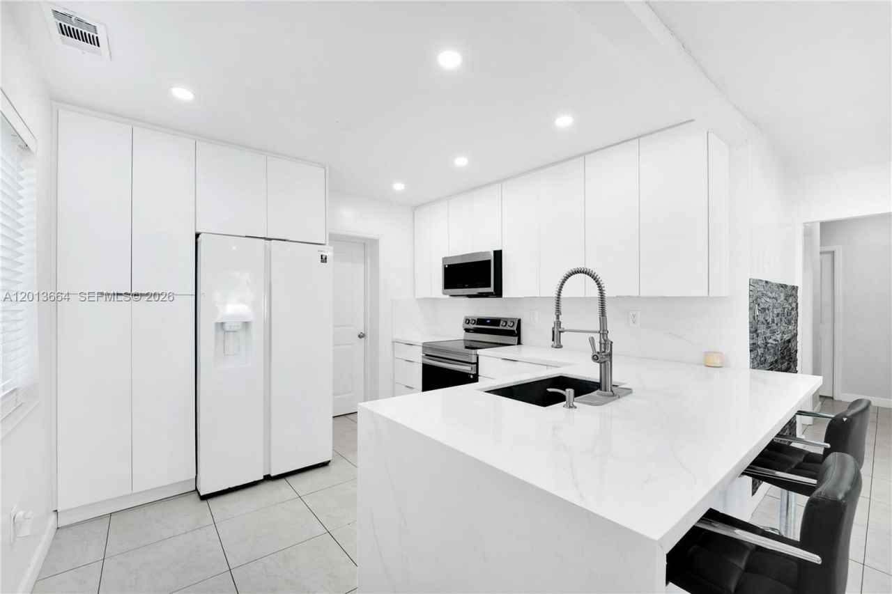 9425 NW 36th Ave , Miami, FL 33147 Photo