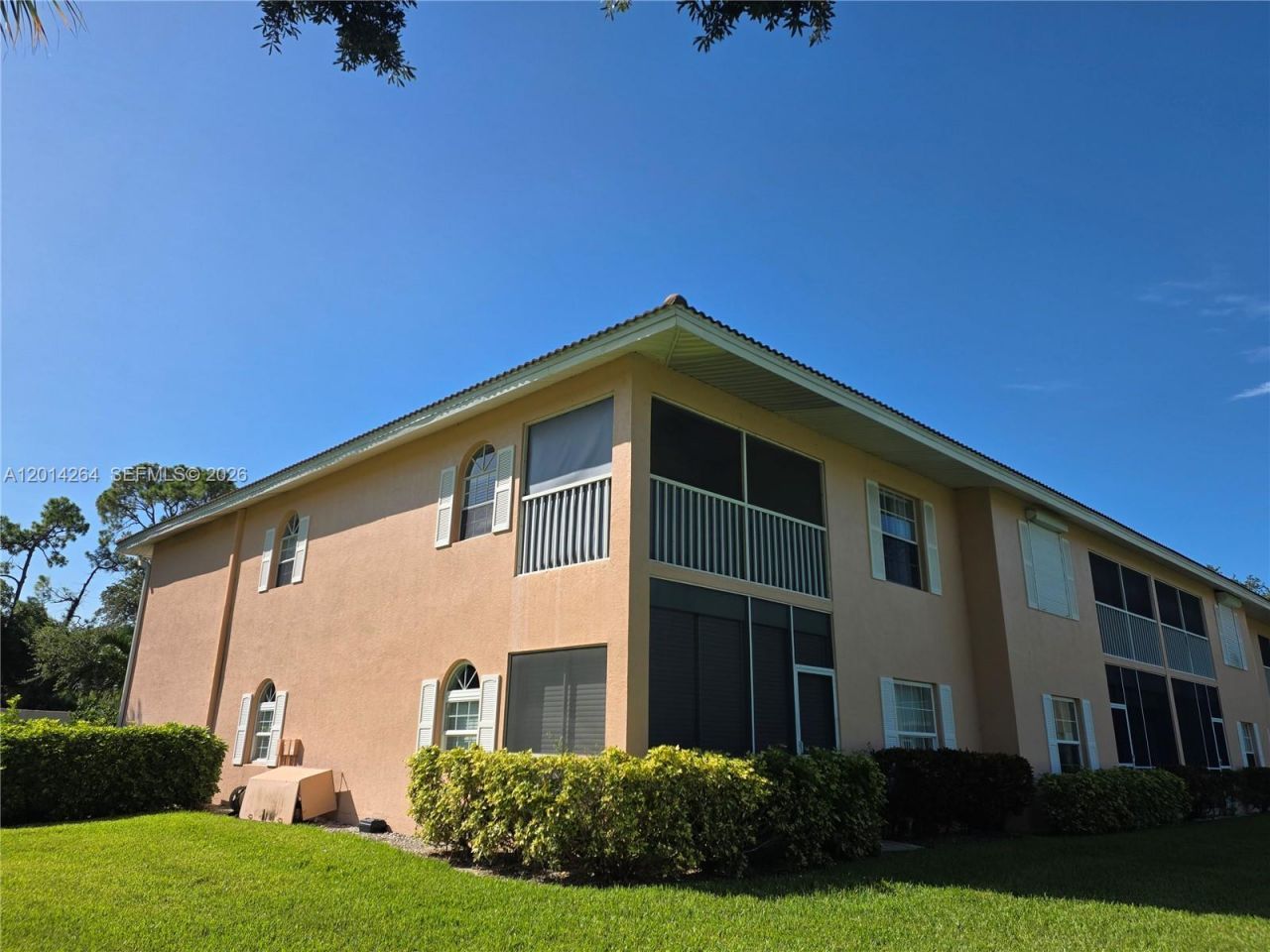 575 Augusta Boulevard , Unit 8, Naples, FL 34113 Photo