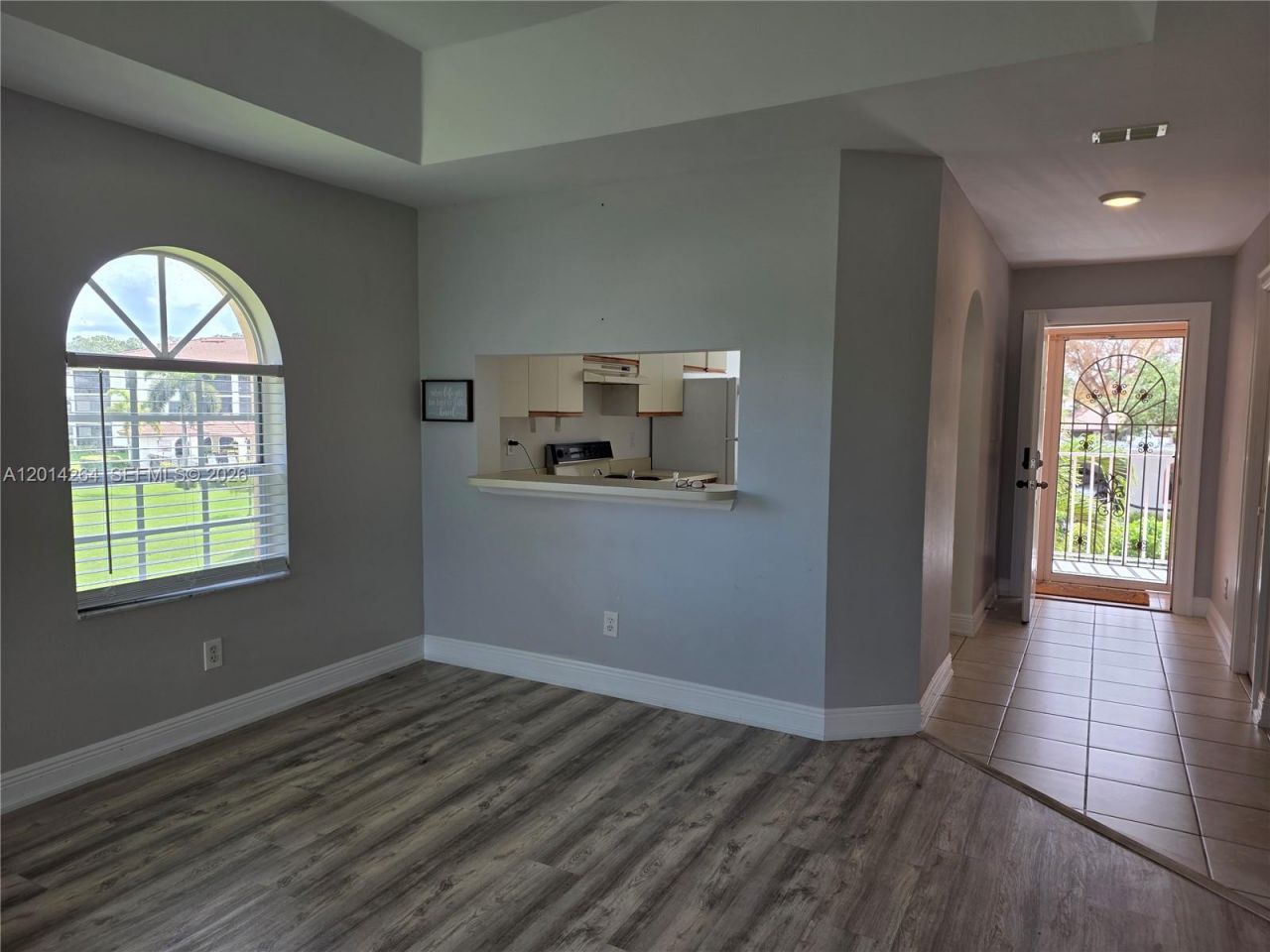 575 Augusta Boulevard , Unit 8, Naples, FL 34113 Photo