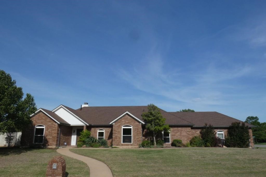2303 NW Crosby Park, Lawton, OK 73505 Main Photo