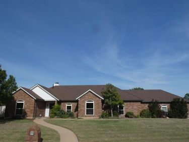 2303 NW Crosby Park, Lawton, OK 73505