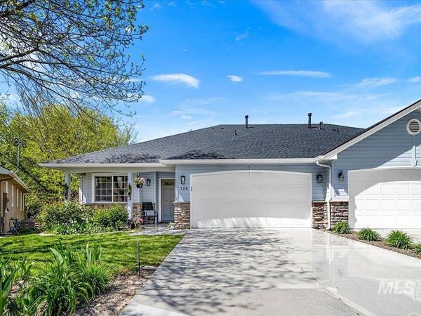 725 N Eagle Road, Eagle, ID 83616
