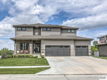 10256 Freeboard Drive , Papillion, NE 68046
