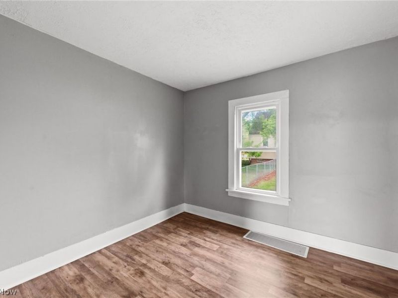 586 Newell Street, Painesville, OH 44077 Photo 12