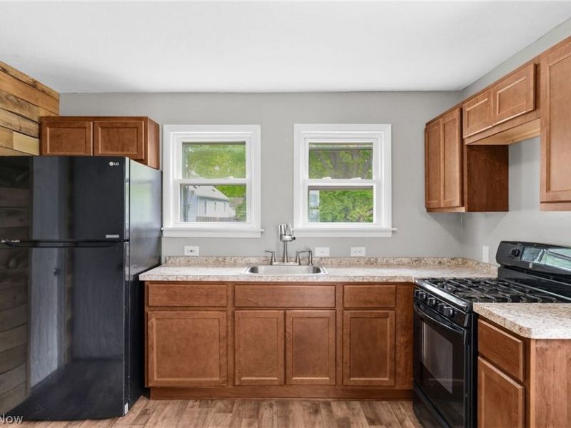 586 Newell Street, Painesville, OH 44077 Photo 8