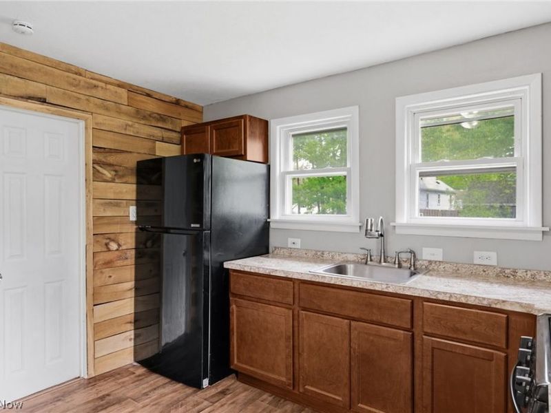 586 Newell Street, Painesville, OH 44077 Photo 9