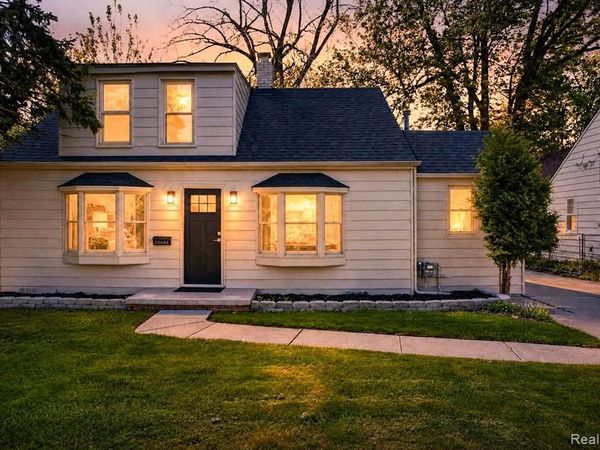 22606 Liberty Street, St. Clair Shores, MI 48080