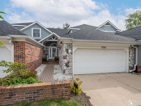 604 Meadowlands Court, Monroe, MI 48161