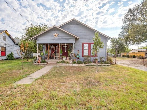 905 6th Avenue SE, Mineral Wells, TX 76067
