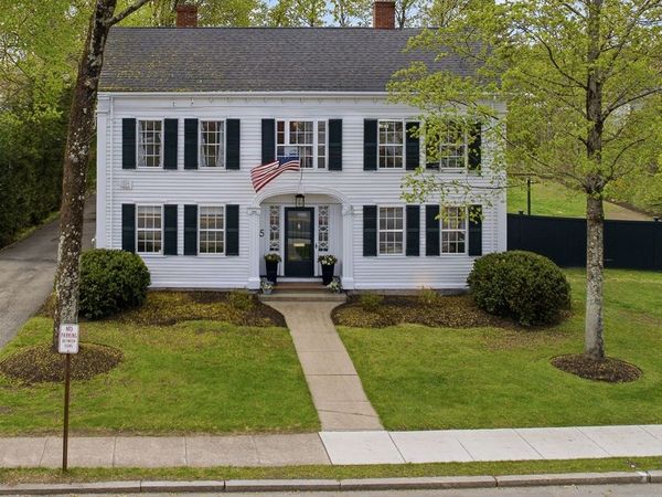 5 Great Rd, Bedford, MA 01730