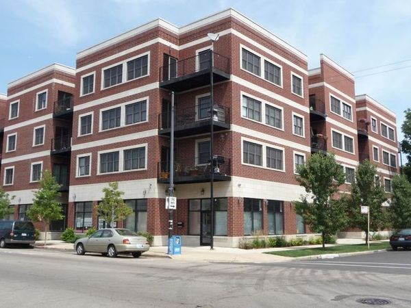 3705 N Kedzie Avenue , Unit 305, Chicago, IL 60618