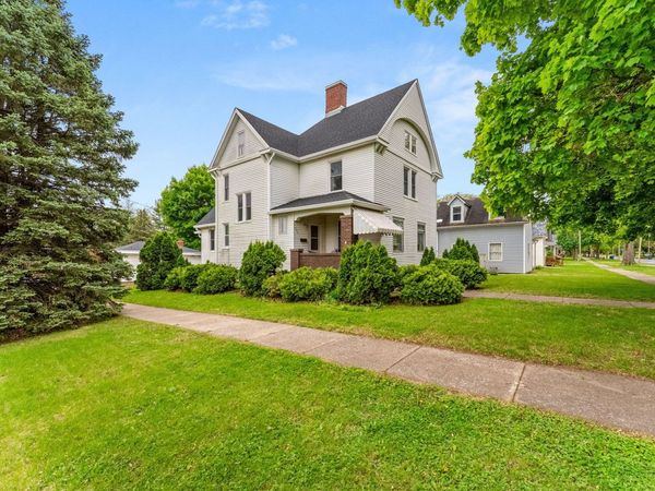402 SE 2nd Avenue, Aledo, IL 61231