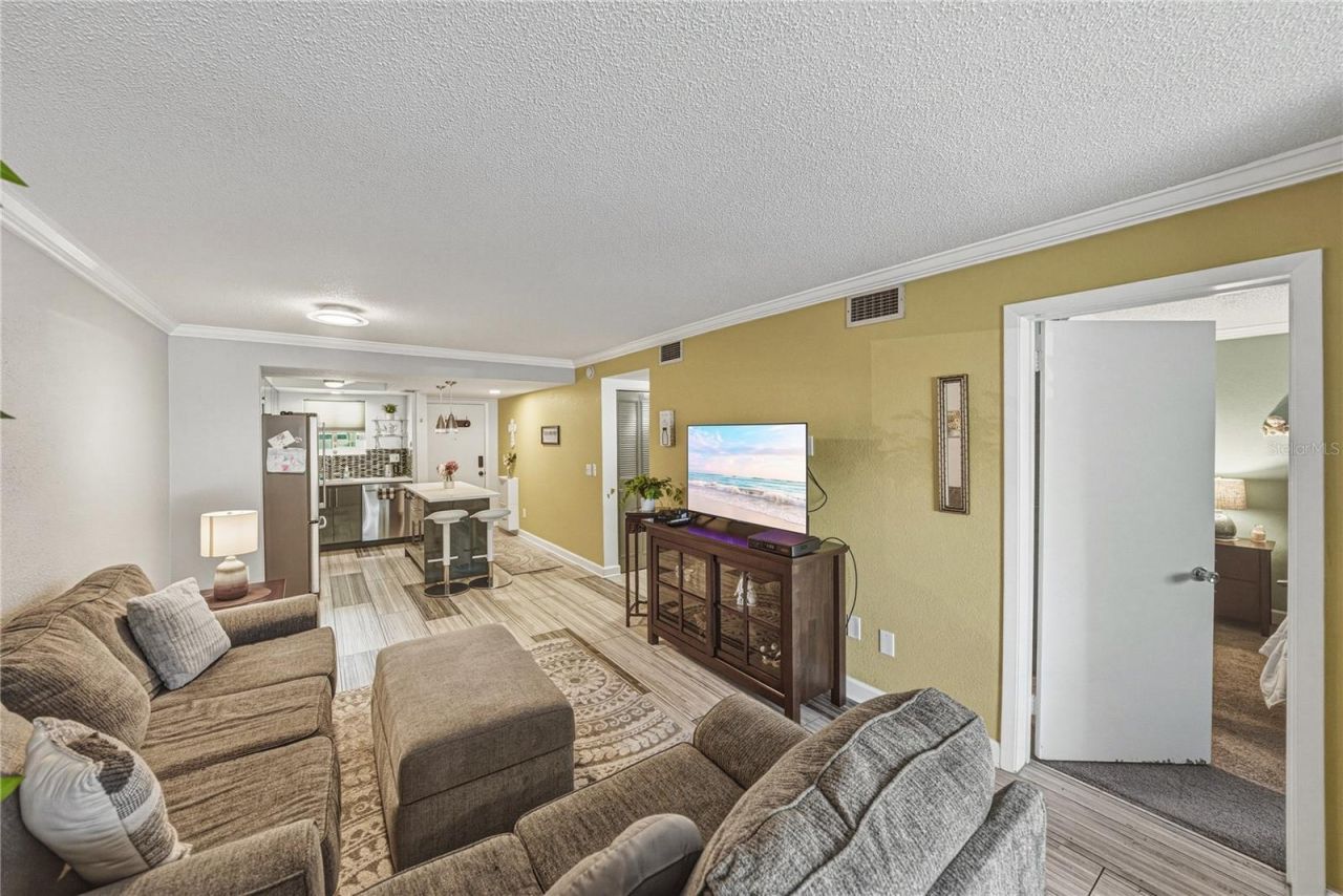801 83rd Avenue N, Unit 108, Saint Petersburg, FL 33702 Photo