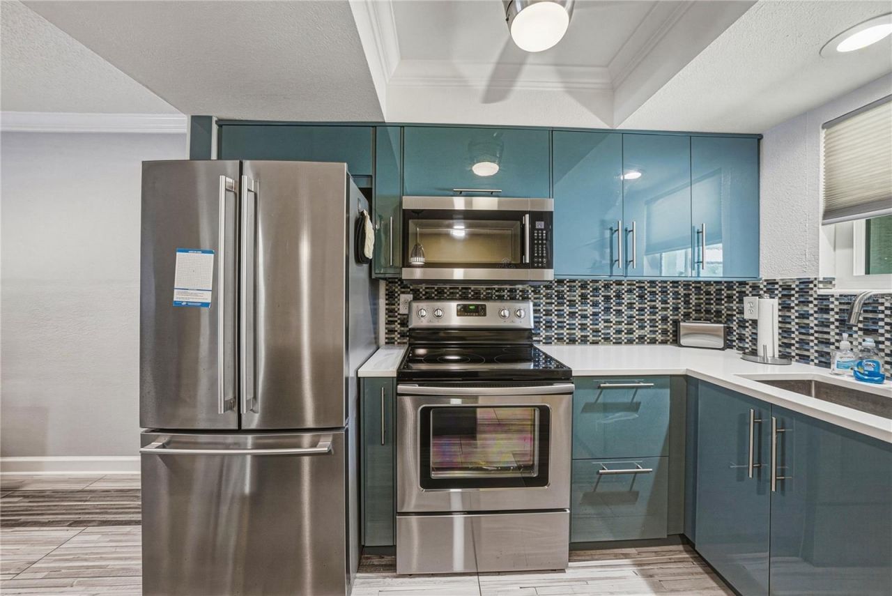 801 83rd Avenue N, Unit 108, Saint Petersburg, FL 33702 Photo