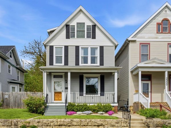 2304 Queen Street, Dubuque, IA 52001