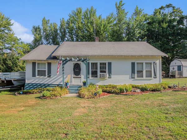 8663 Little Paw Paw Avenue, Watervliet, MI 49098