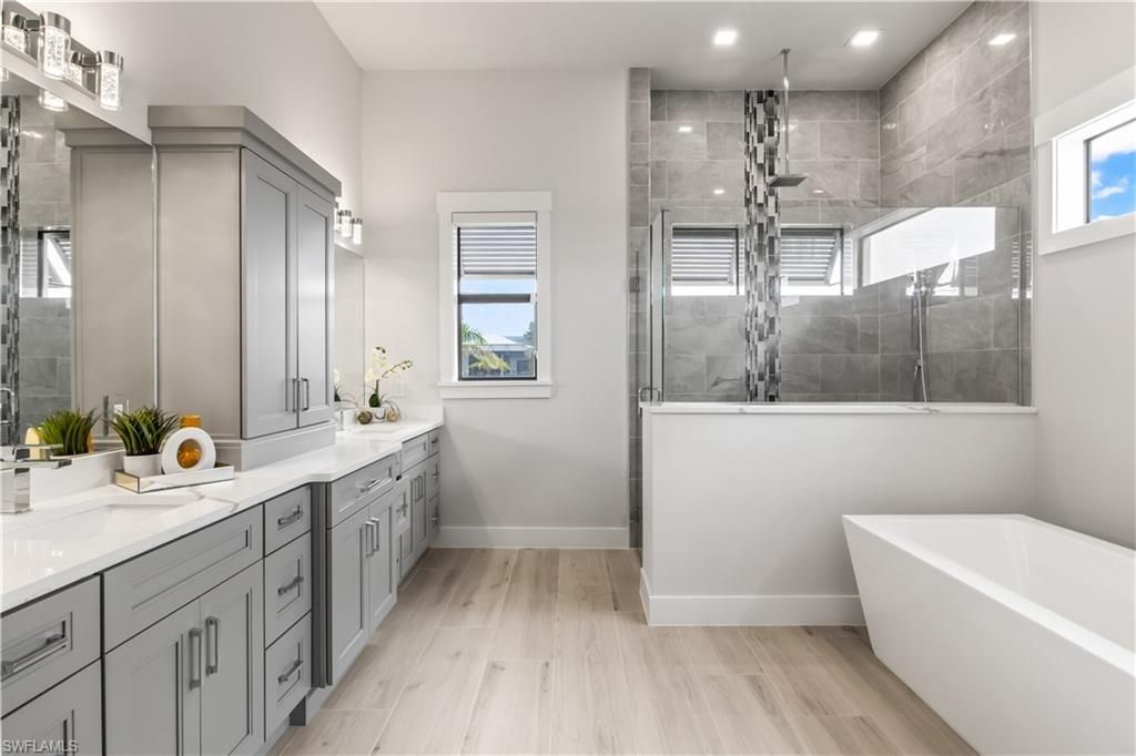 1512 NW 42nd Ave, Cape Coral, FL 33993 Photo