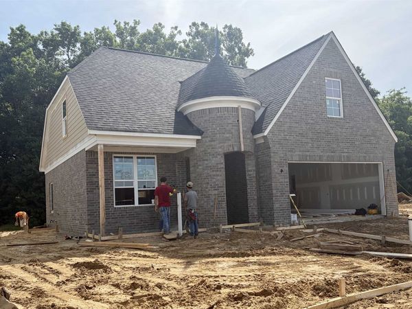 9760 N BLOOMINGTON CIR, Unincorporated, TN 38016