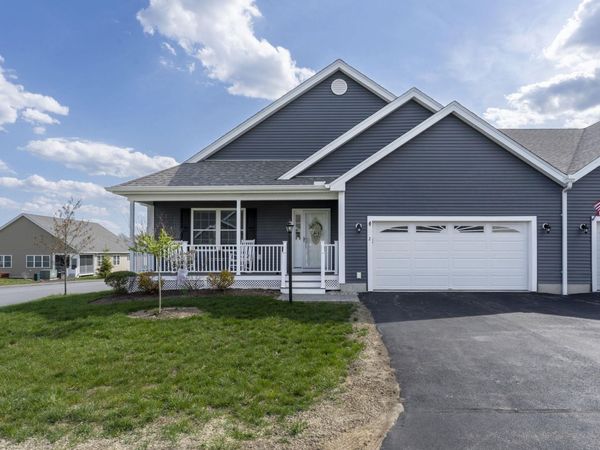 2 Strawberry Lane, Hooksett, NH 03106