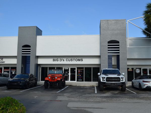5361 N Nob Hill Road, Sunrise, FL 00000