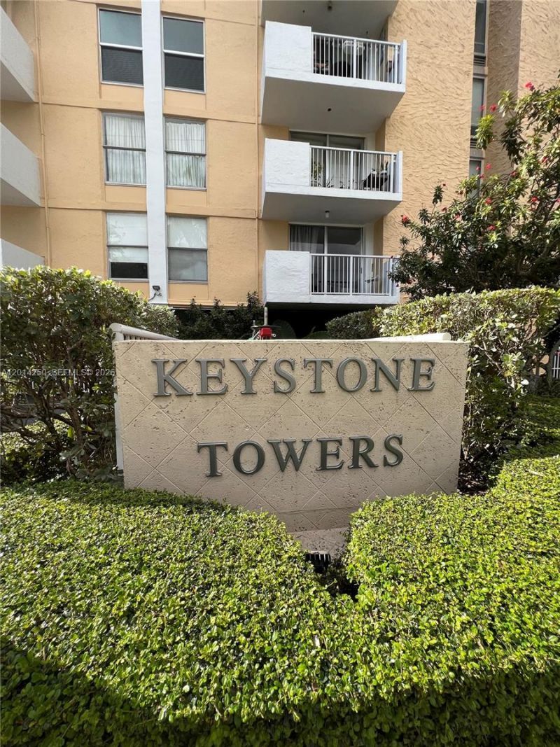 2020 NE 135th St, Unit 309, North Miami, FL 33181 Photo