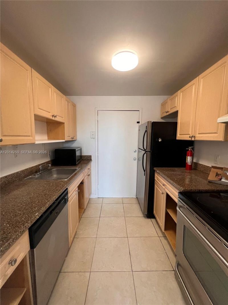 2020 NE 135th St, Unit 309, North Miami, FL 33181 Photo