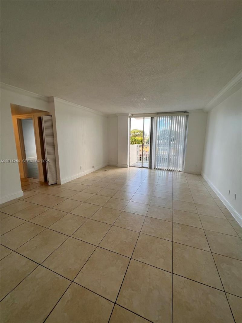 2020 NE 135th St, Unit 309, North Miami, FL 33181 Photo