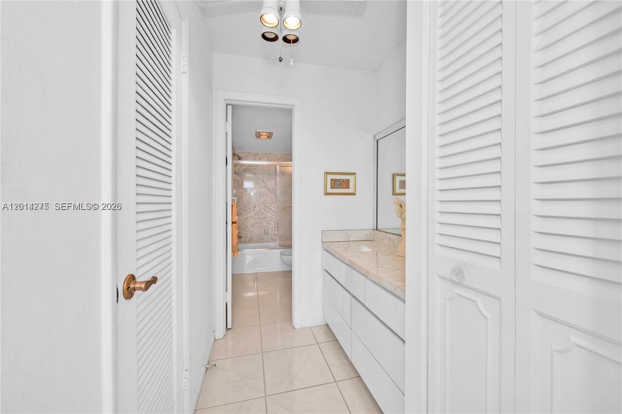 8900 Washington, Unit 411, Pembroke Pines, FL 33025 Photo