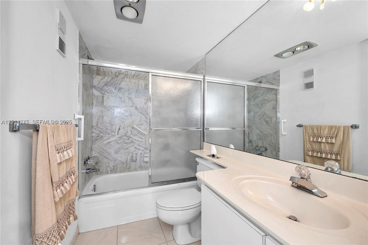 8900 Washington, Unit 411, Pembroke Pines, FL 33025 Photo