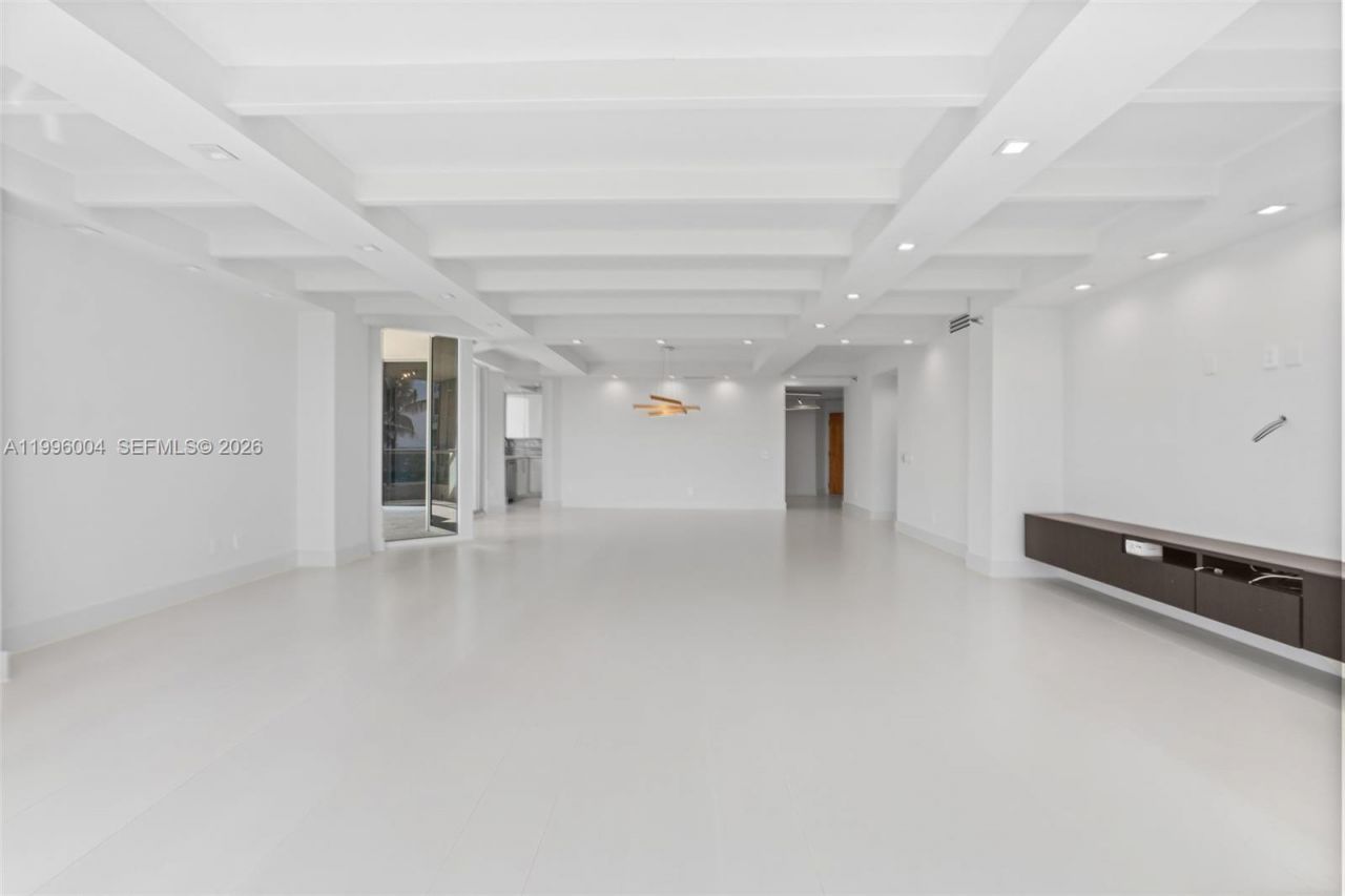 21150 Point Pl , Unit 701, Aventura, FL 33180 Photo