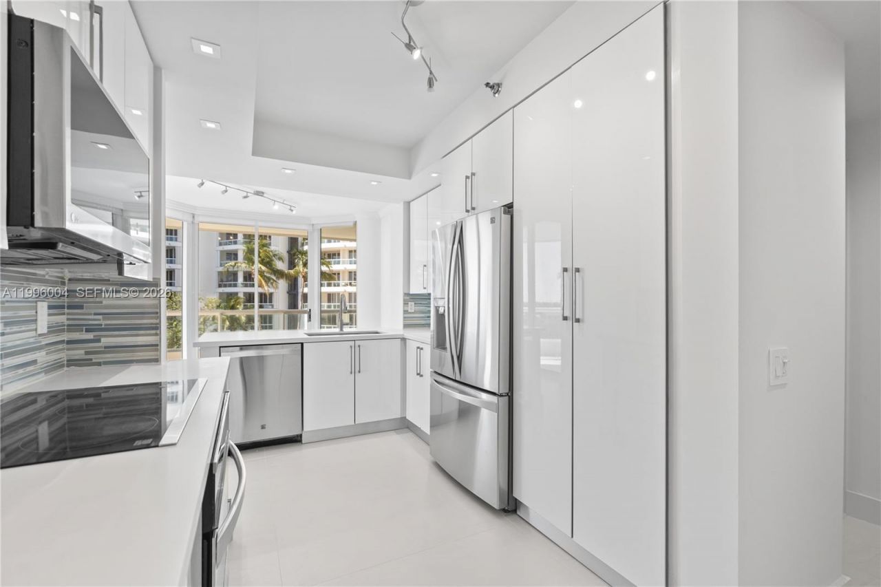 21150 Point Pl , Unit 701, Aventura, FL 33180 Photo