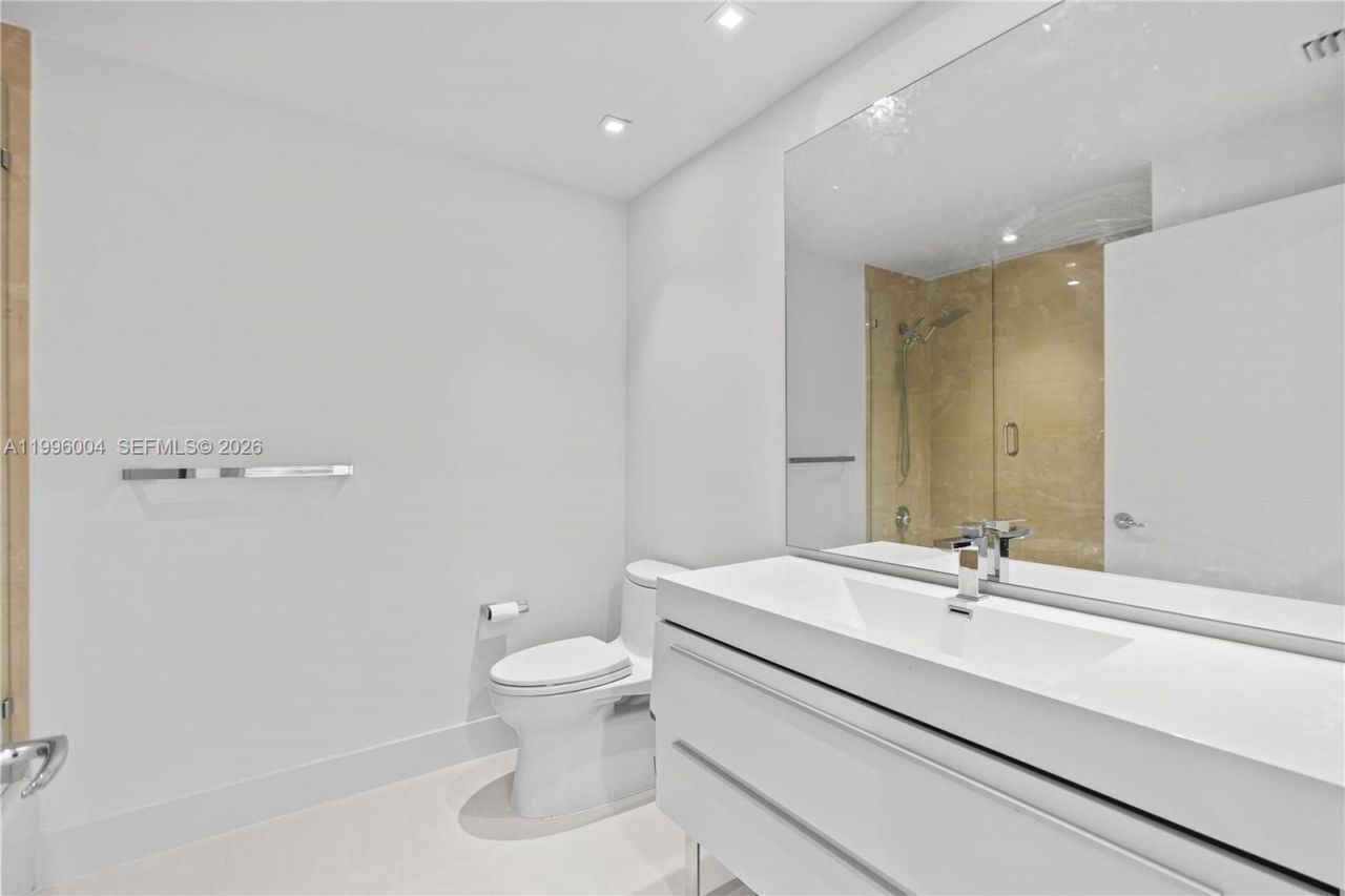21150 Point Pl , Unit 701, Aventura, FL 33180 Photo