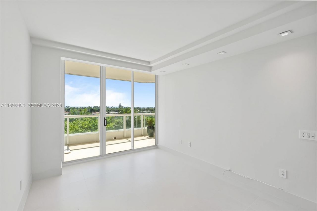 21150 Point Pl , Unit 701, Aventura, FL 33180 Photo
