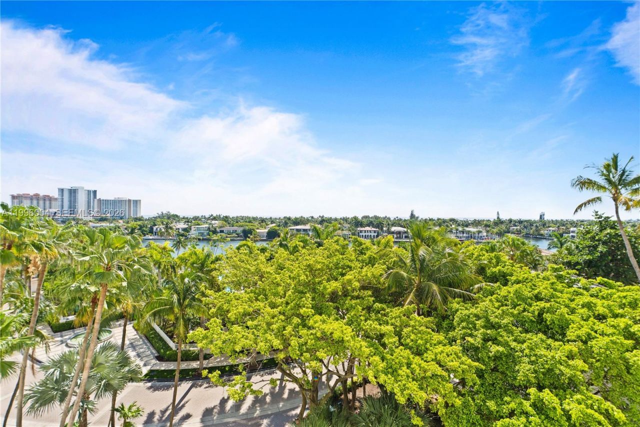 21150 Point Pl , Unit 701, Aventura, FL 33180 Photo