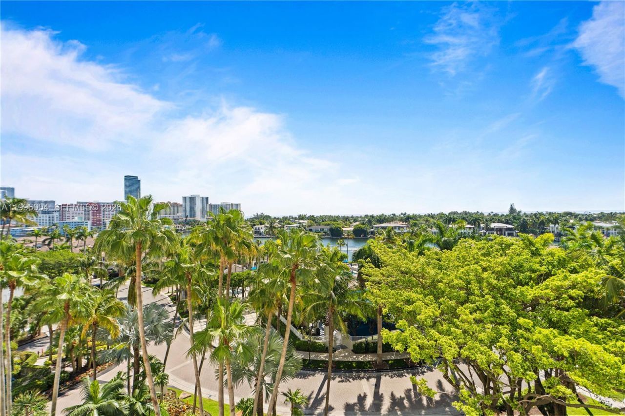 21150 Point Pl , Unit 701, Aventura, FL 33180 Photo