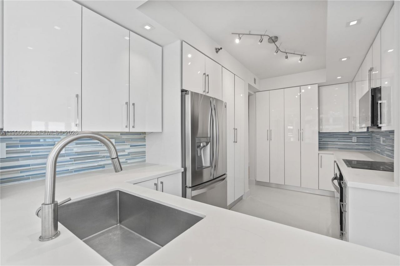 21150 Point Pl , Unit 701, Aventura, FL 33180 Photo