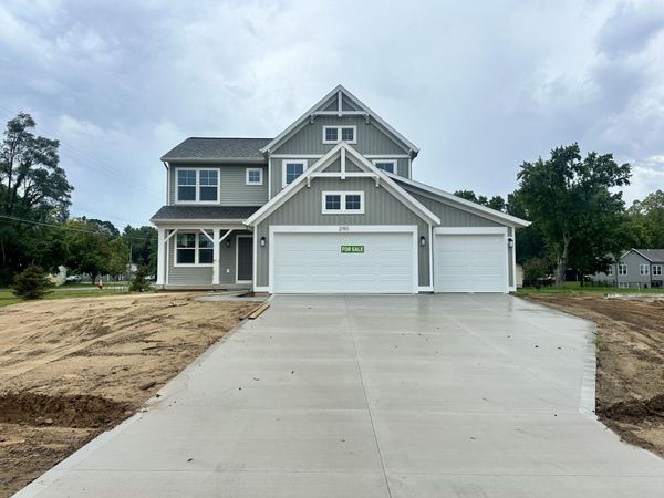 2190 Emerald Shore Circle, Grand Rapids, MI 49525