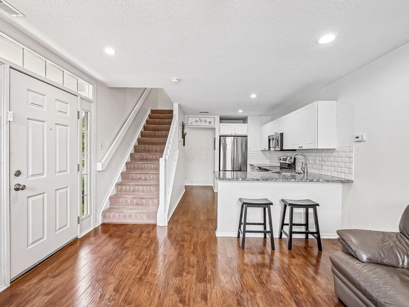 312 Oxford Oak Drive, Blacklick, OH 43004 Photo 7