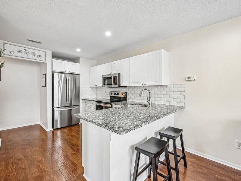 312 Oxford Oak Drive, Blacklick, OH 43004 Photo 8