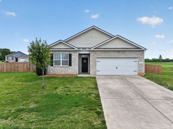 438 Lauren Ln, Chapel Hill, TN 37034