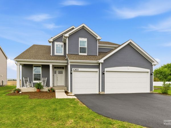 1303 Collins Drive , Elburn, IL 60119