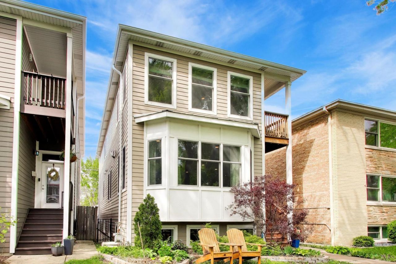 5404 W Leland Avenue, Chicago, IL 60630 Main Photo