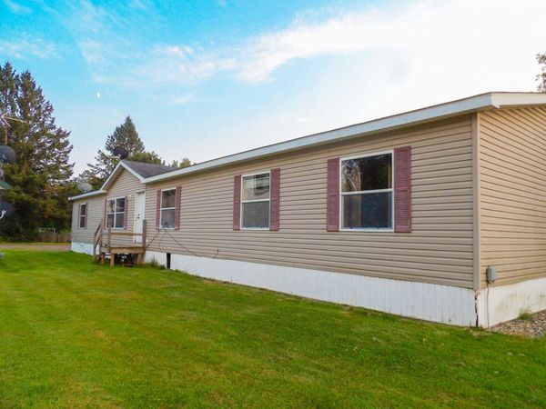 425 6th Avenue W, Floodwood, MN 55736
