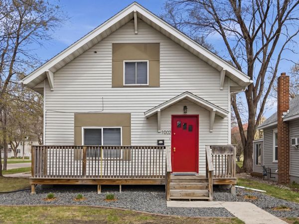 1002 4th Avenue S, Moorhead, MN 56560