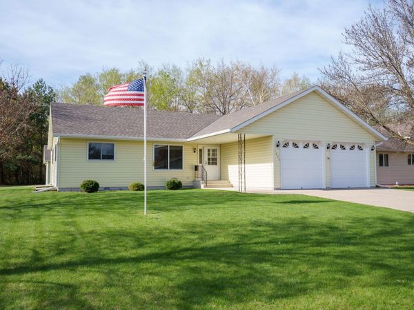 1006 8th Street S, Waite Park, MN 56387