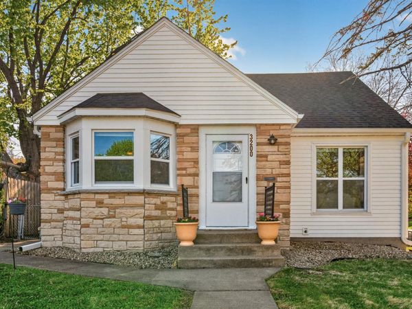 3200 Ewing Avenue N, Robbinsdale, MN 55422